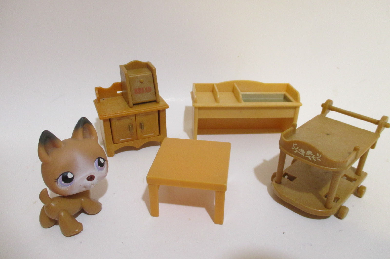 Littlest Pet Shop Compatible Lot of 4 Computer Furniture Cabinet Table  Trolley Set LPS As Seen on So Much In Love Episode 36