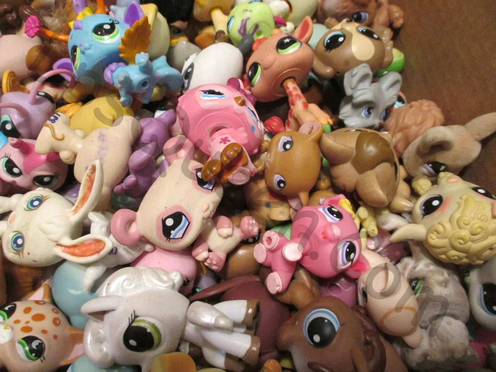 Littlest Pet Shop 100% Authentic LPS Lot of 1 #1596 *Blemished