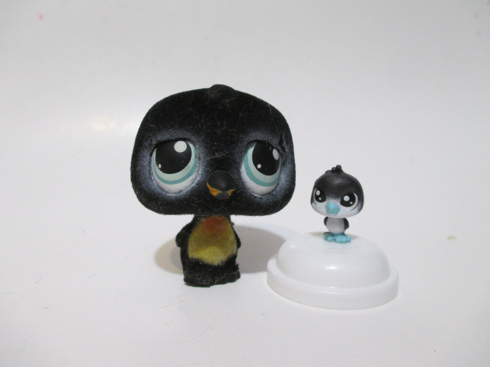 Littlest Pet Shop Penguin Bird Black Fuzzy Furry 333 and Tiniest Penguin  1-47 Set Authentic LPS Slightly Blemished as Shown JN13A86
