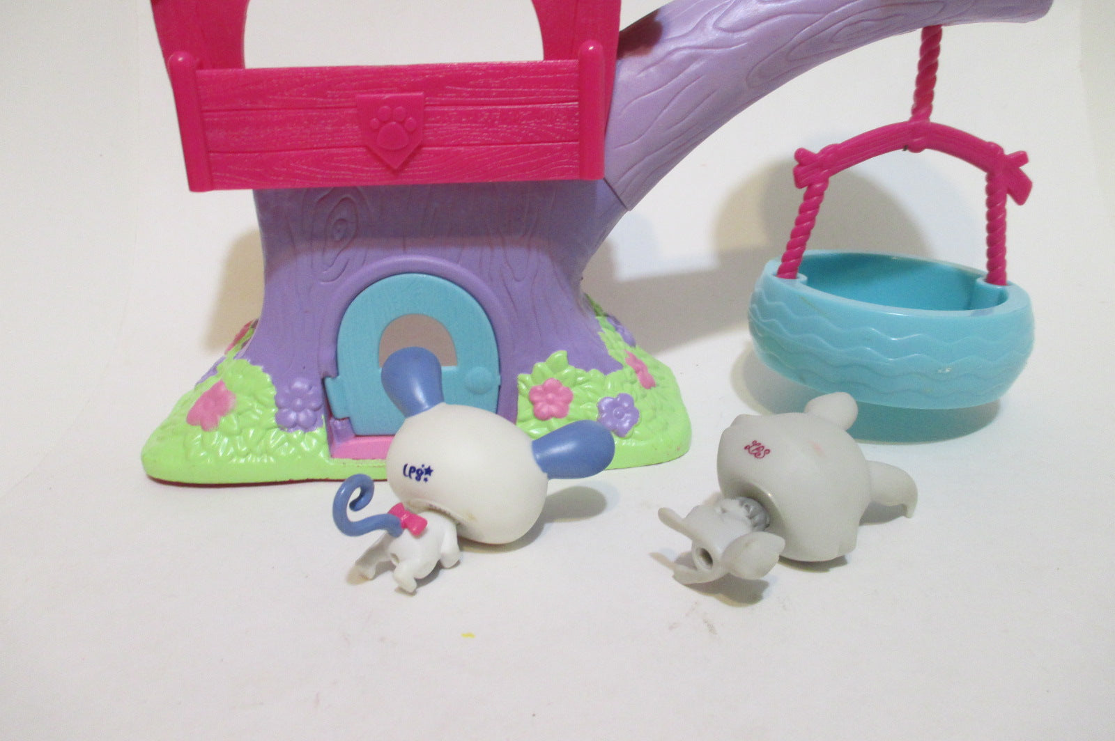 Littlest Pet Shop Treehouse Playset with 2 Mouse Bunny Pets Authentic ...