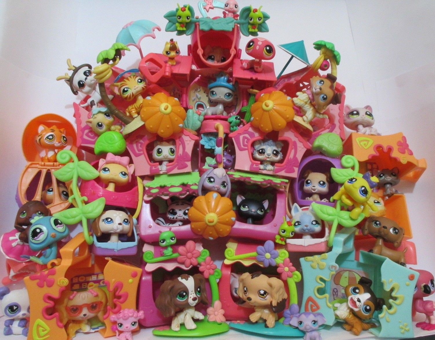 Littlest Pet Shop, Toys