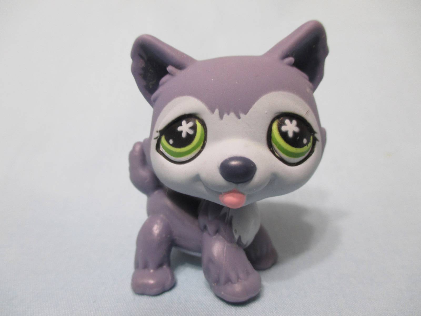 Littlest Pet Shop Lot of 16 Dogs - All authentic LPS - RARE -  Blue/Purple/Green