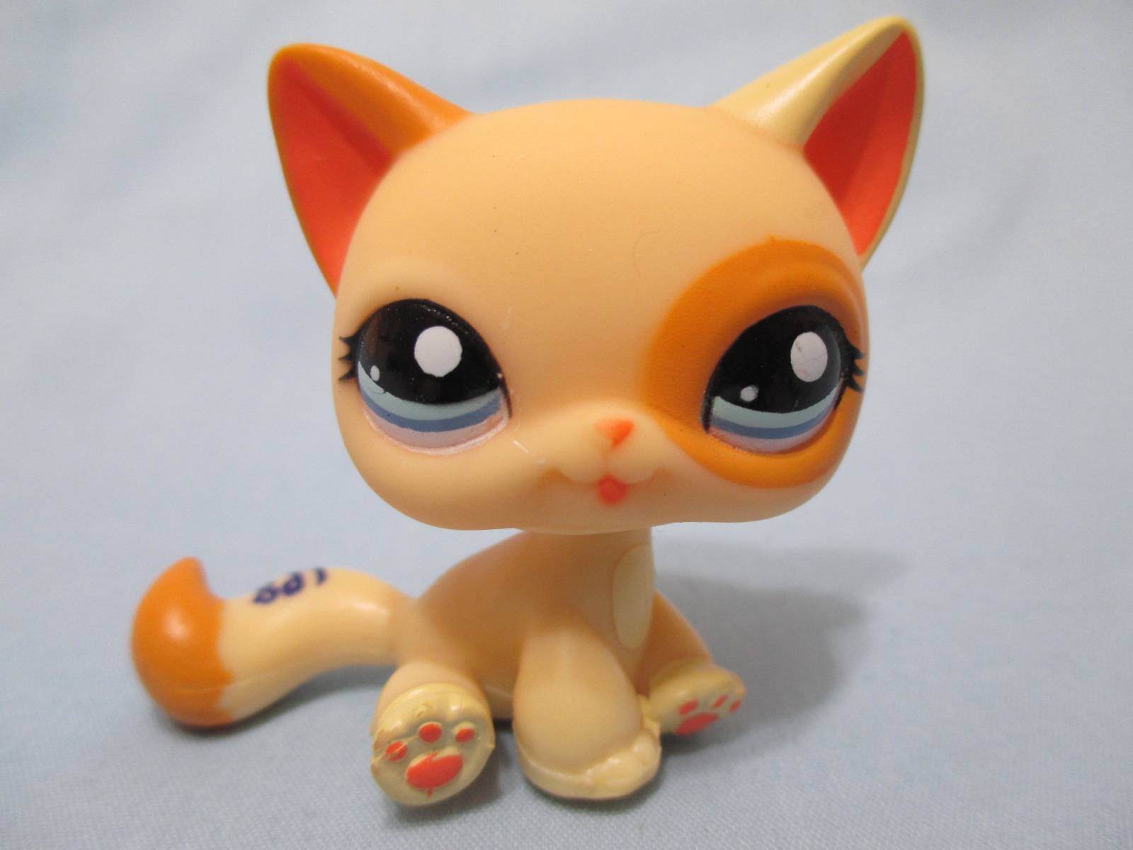 Lps sales sitting cat